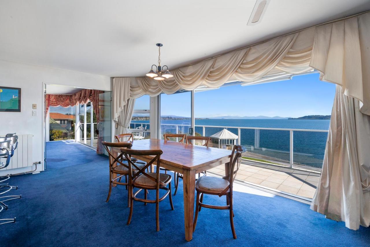 Spectacular Lakefront Home Taupo Dış mekan fotoğraf