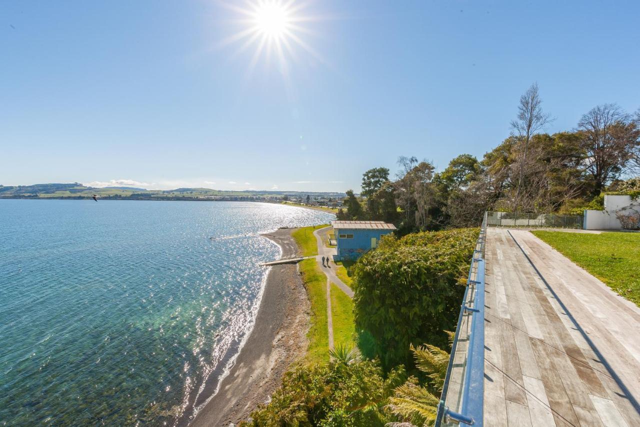 Spectacular Lakefront Home Taupo Dış mekan fotoğraf