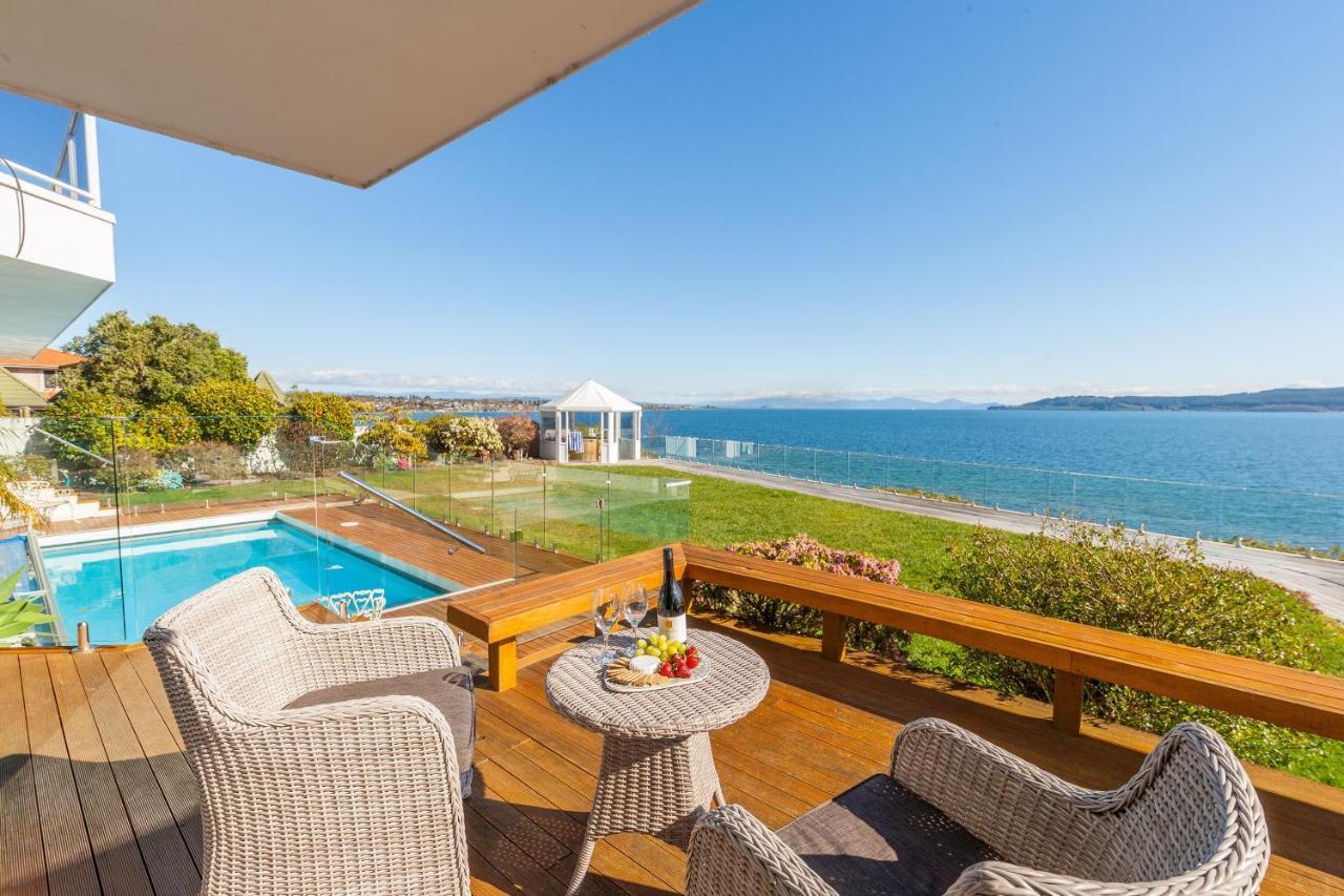 Spectacular Lakefront Home Taupo Dış mekan fotoğraf