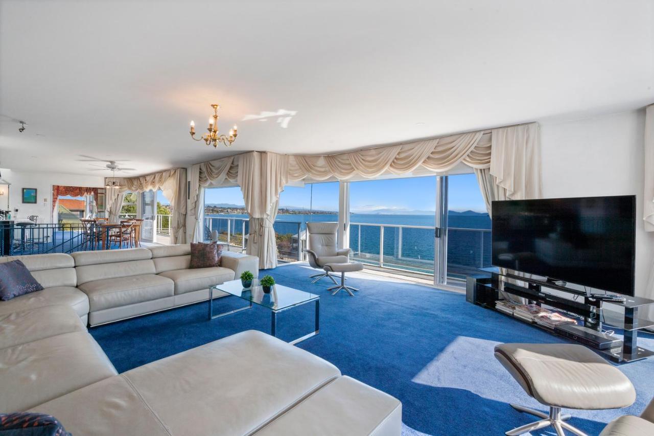 Spectacular Lakefront Home Taupo Dış mekan fotoğraf